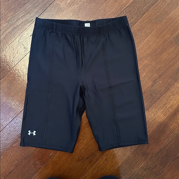 6 Pair Bundle Women’s Under Armour and Champion Athletic Shorts Set Medium - Picture 5 of 7